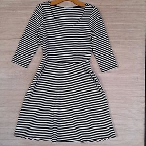 Ricki’s Black White Striped Stretchy Fit & Flare Skater Dress with Pockets Comfy